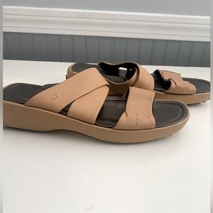 Tod's Sandals with Bubble Gommino Heel and Sole‎ Size 40 1/2